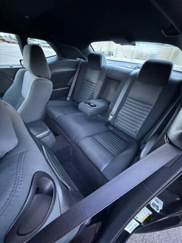 2012 Dodge Challenger SXT
