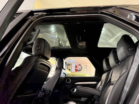 2020 Land Rover Discovery Landmark Edition