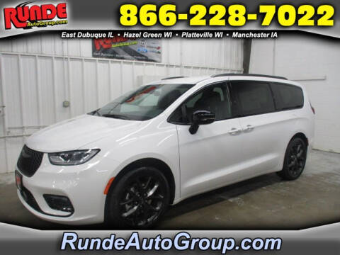 2024 Chrysler Pacifica for sale at Runde PreDriven in Hazel Green WI