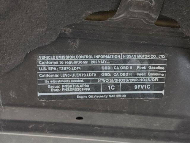 2023 Nissan Titan SV