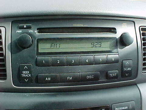 2005 Toyota Corolla LE