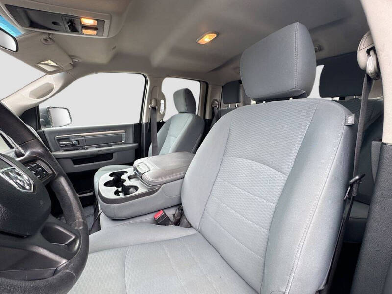2017 RAM 1500 SLT