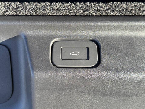 2025 Land Rover Range Rover P400 SE