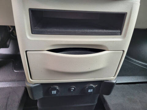 2014 Chrysler WHEELCHAIR VAN