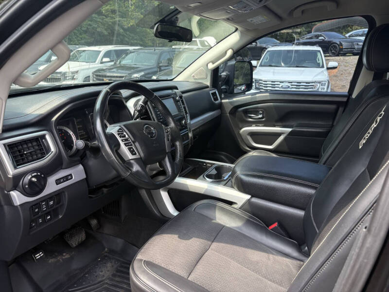2017 Nissan Titan PRO-4X