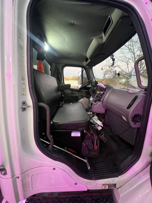 2014 Freightliner M2 106