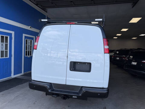 2018 Chevrolet Express 2500