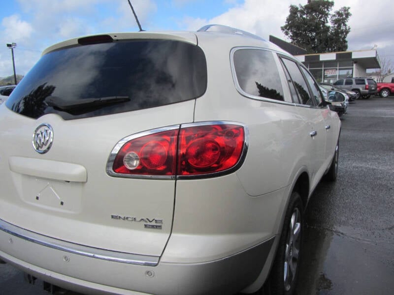 2008 Buick Enclave CXL photo 4