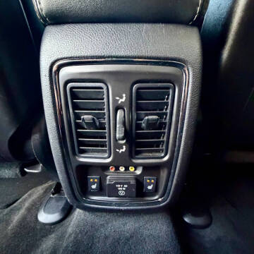 2012 Jeep Grand Cherokee SRT8
