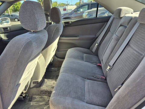 2003 Toyota Camry LE