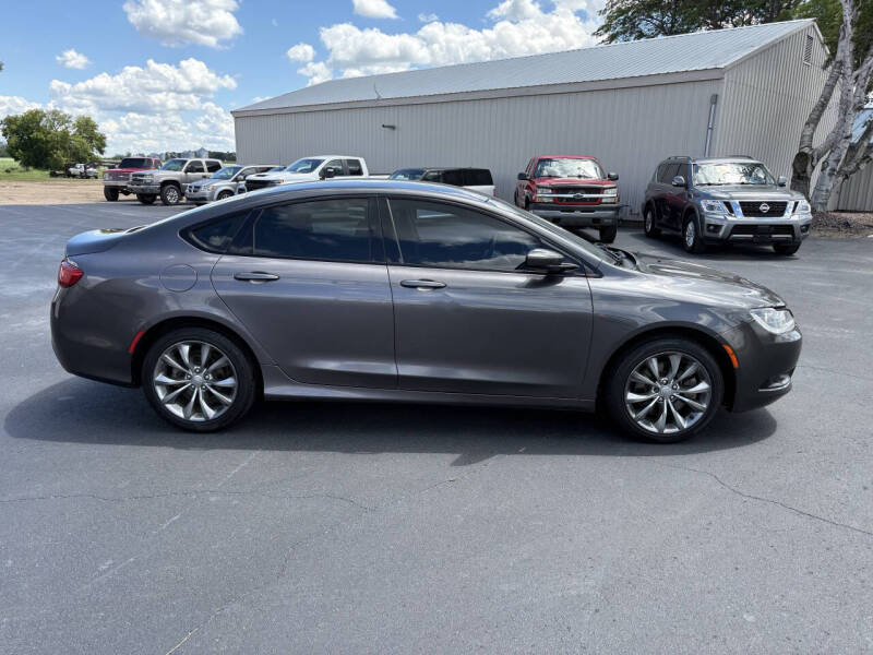2015 Chrysler 200 S
