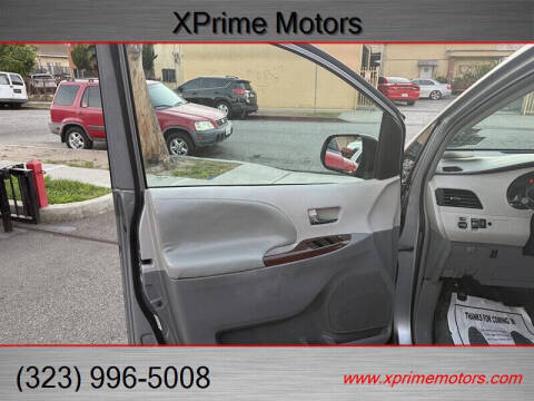 2013 Toyota Sienna XLE 8-Passenger