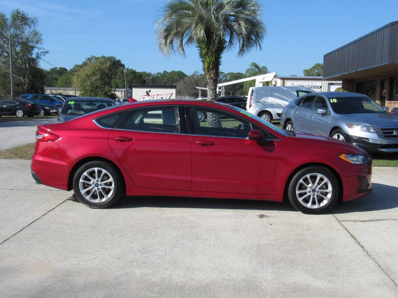 2020 Ford Fusion SE's photo