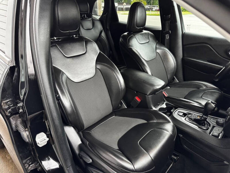 2021 Jeep Cherokee Altitude