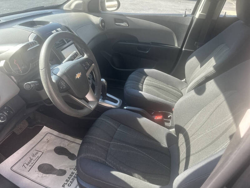 2016 Chevrolet Sonic LT Auto