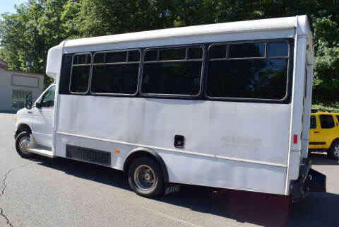 2005 Ford E-Series E-450 SD