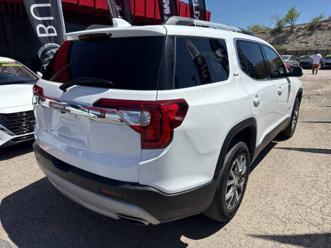 2023 GMC Acadia SLT