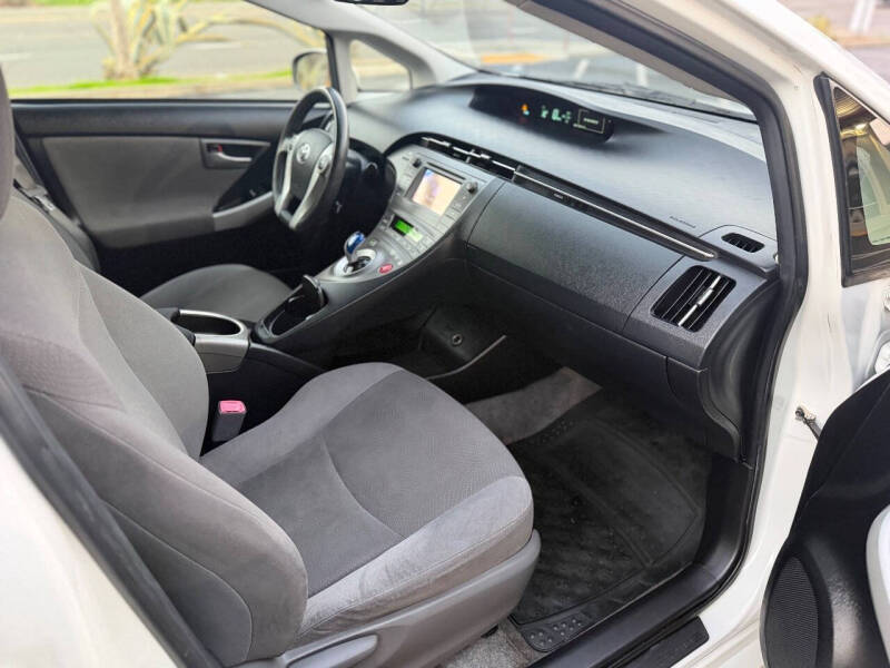 2013 Toyota Prius Two