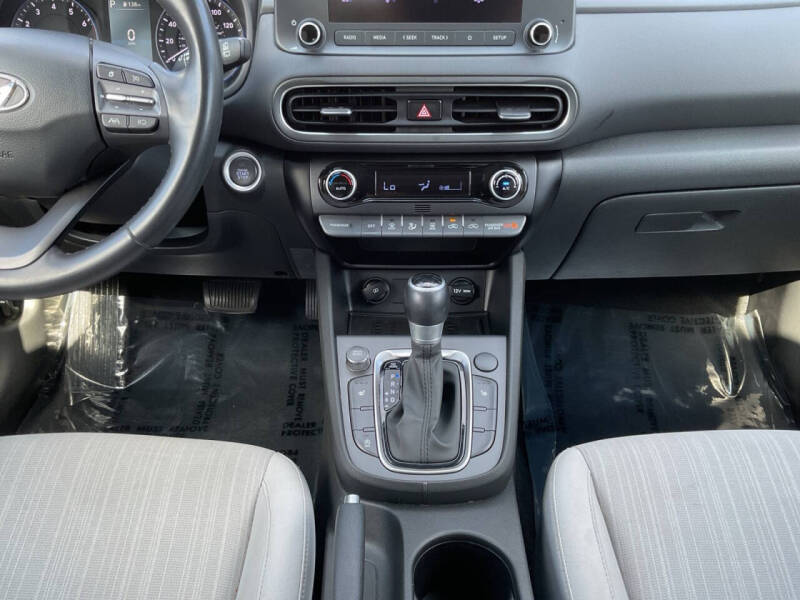 2022 Hyundai Kona SEL