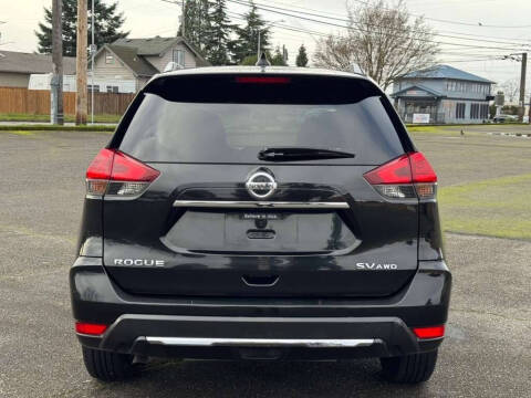 2018 Nissan Rogue SV