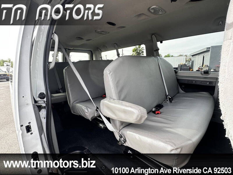 2011 Ford E-Series E-350 SD XLT