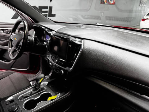 2022 Chevrolet Traverse LT Cloth