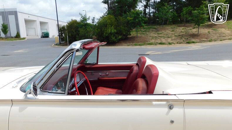 1962 Ford Thunderbird