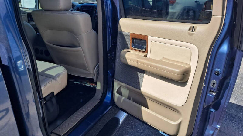 2004 Ford F-150 Lariat