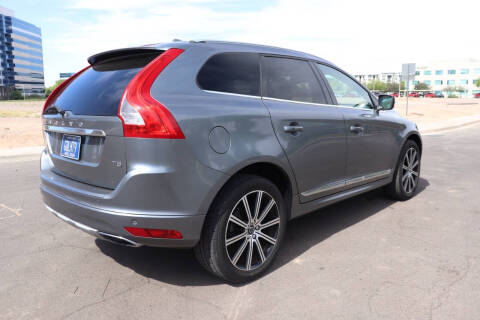 2016 Volvo XC60 T5 Drive-E Platinum