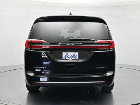 2027 Chrysler Pacifica Limited