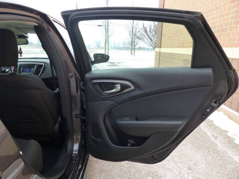 2016 Chrysler 200 Limited