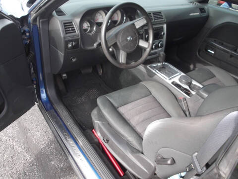 2009 Dodge Challenger SE