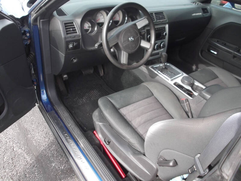 2009 Dodge Challenger SE
