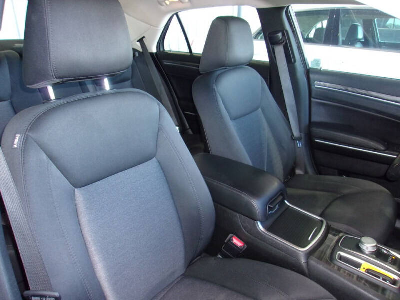 2019 Chrysler 300 Touring