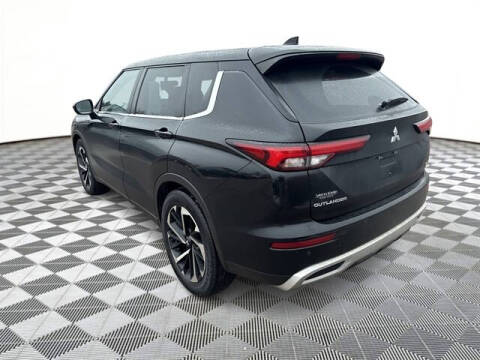 2022 Mitsubishi Outlander SE