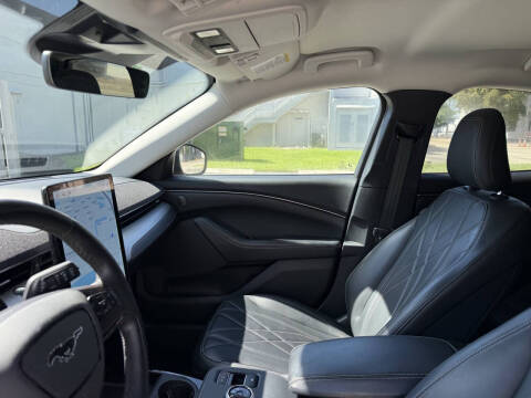 2023 Ford Mustang Mach-E Select