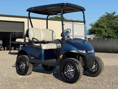 2025 E-Z-GO RXV 4