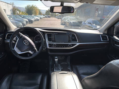 2016 Toyota Highlander Limited