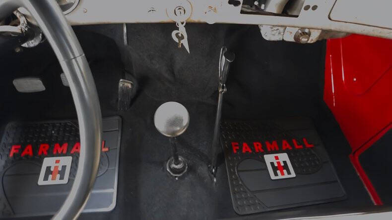 1953 International L-120 Series