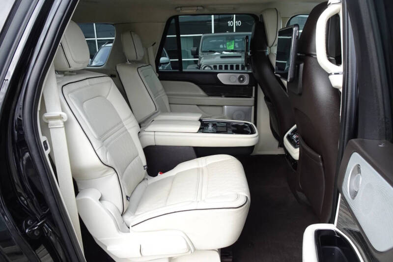 2018 Lincoln Navigator L Black Label