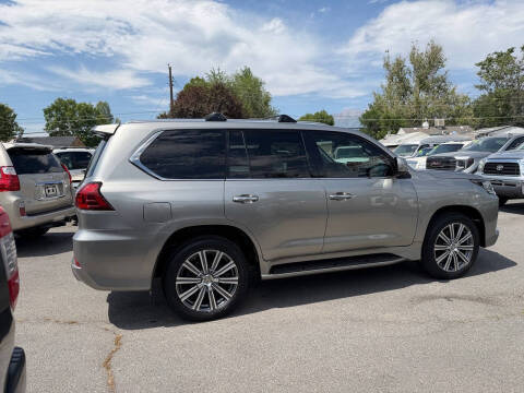 2017 Lexus LX 570