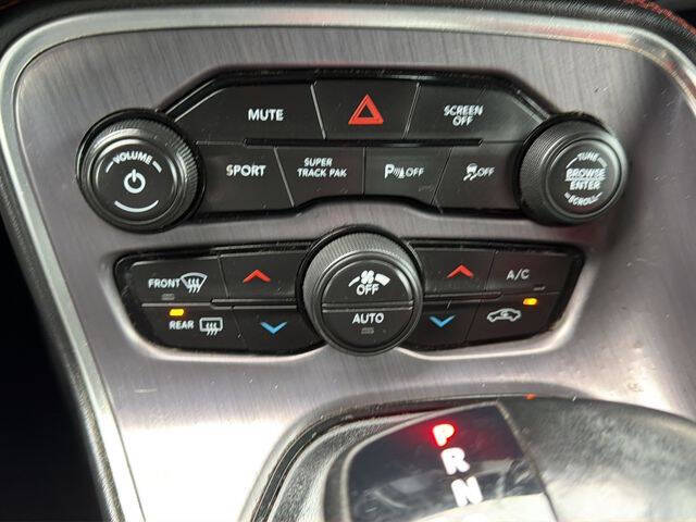 2018 Dodge Challenger 392 HEMI Scat Pack Shaker