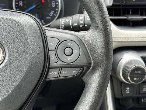 2019 Toyota RAV4 Hybrid XLE