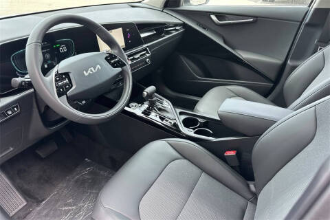 2025 Kia Niro EX