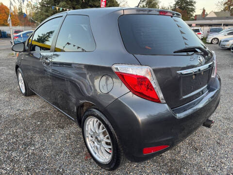 2012 Toyota Yaris 3-Door L