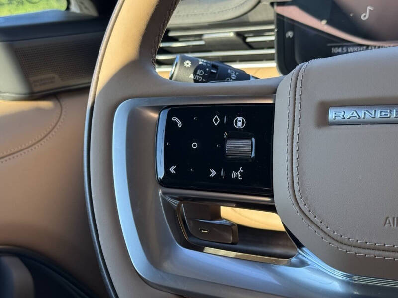 2025 Land Rover Range Rover P400 SE LWB