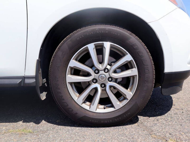 2016 Nissan Pathfinder S