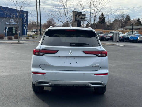 2023 Mitsubishi Outlander PHEV SEL