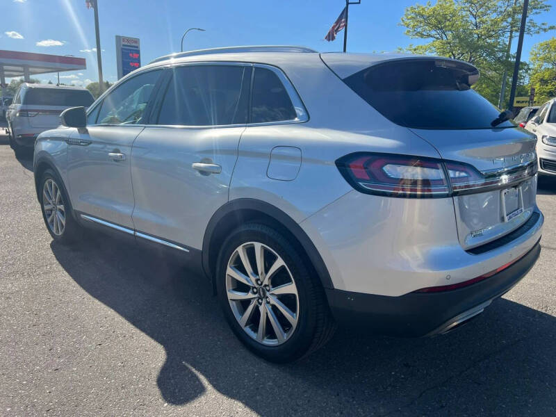 2019 Lincoln Nautilus Select