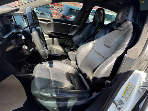 2015 Tesla Model S 85D